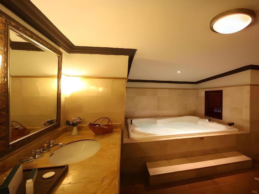 Taman Dayu Golf Club And Resort Prigen Dış mekan fotoğraf